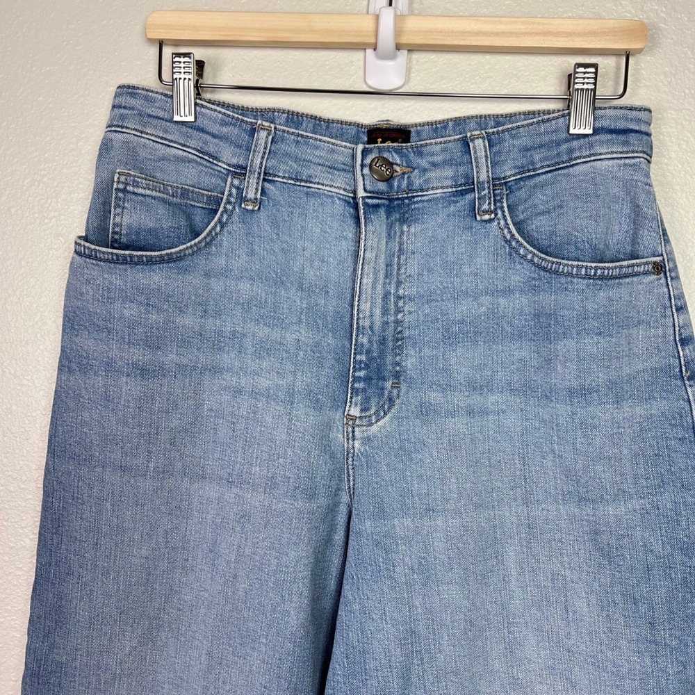 Lee Womens High Rise Wide Leg Jeans Light Wash Blue Size 12 Short Denim - Picture 2 of 9